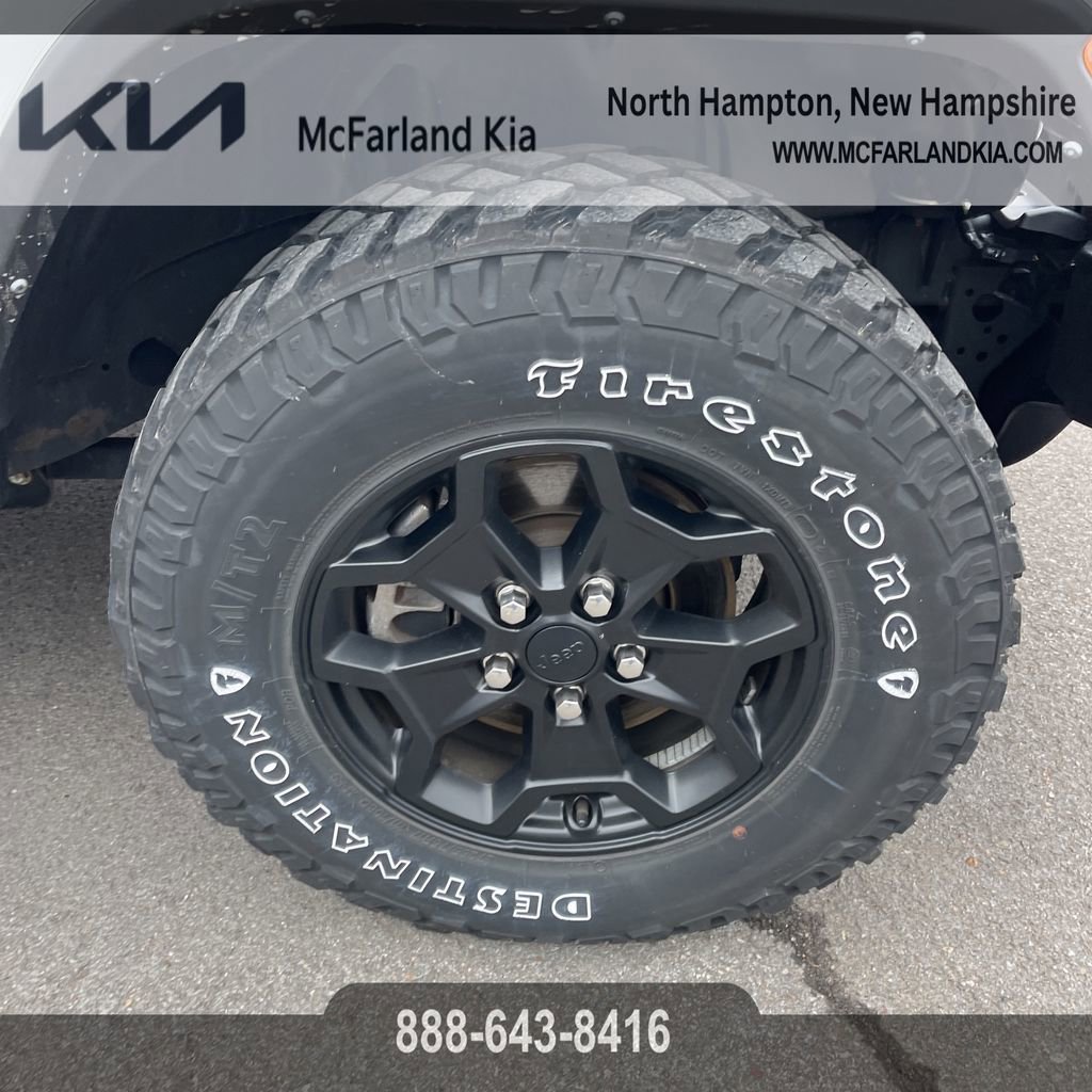 Used 2021 Jeep Gladiator Willys image 44