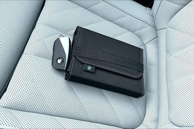 Used 2025 BMW X5 xDrive40i w/ Parking Assistance Package image 10