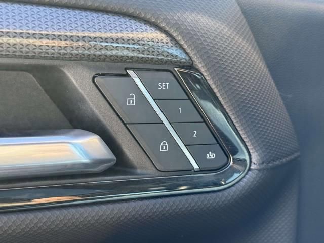 Used 2023 Chevrolet Silverado 1500 ZR2 w/ Technology Package image 19