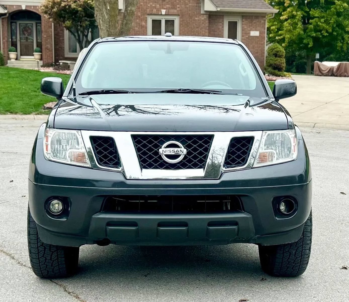 Used 2012 Nissan Frontier SV w/ SV Premium Utility Pkg AWD/4WD image 8