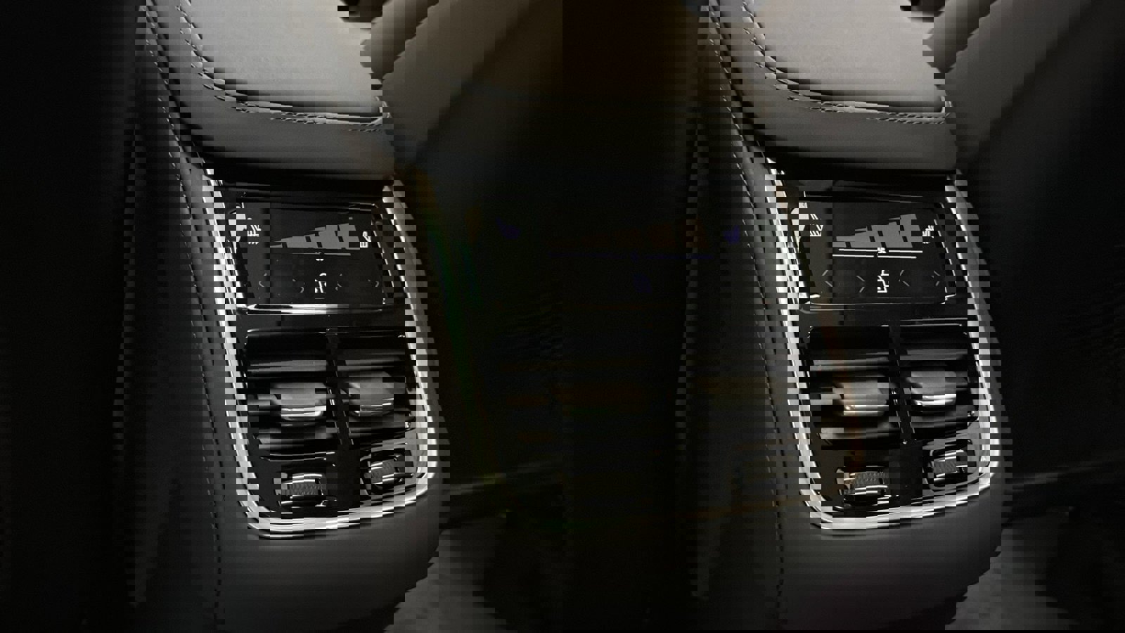 New 2026 Volvo XC90 B6 Plus w/ Protection Package Premier image 28