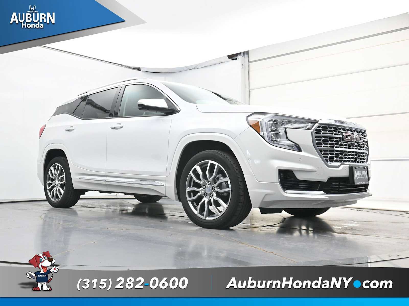 Used 2022 GMC Terrain Denali w/ Denali Premium Package AWD/4WD image 20