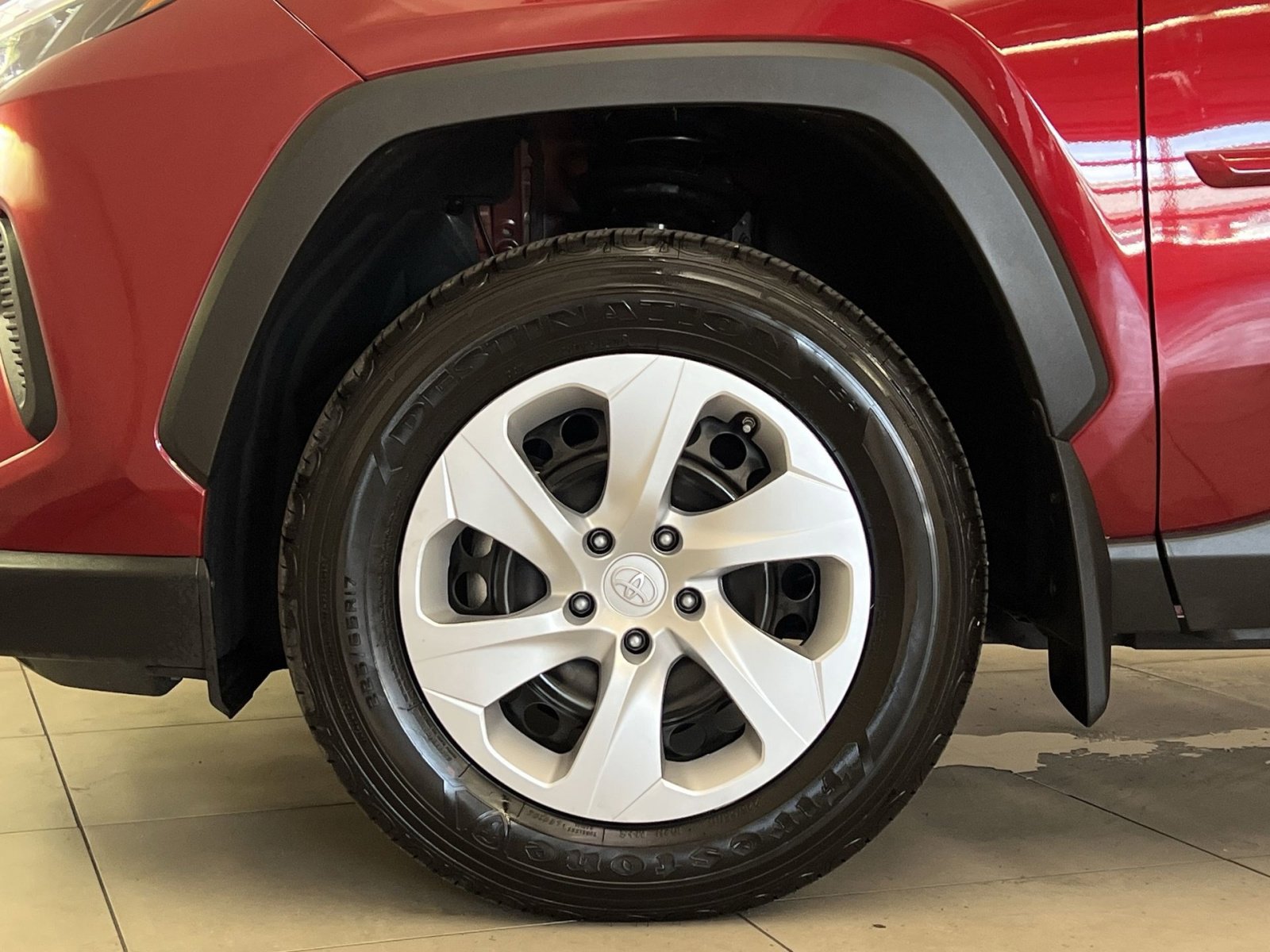 Used 2024 Toyota RAV4 LE AWD/4WD image 11