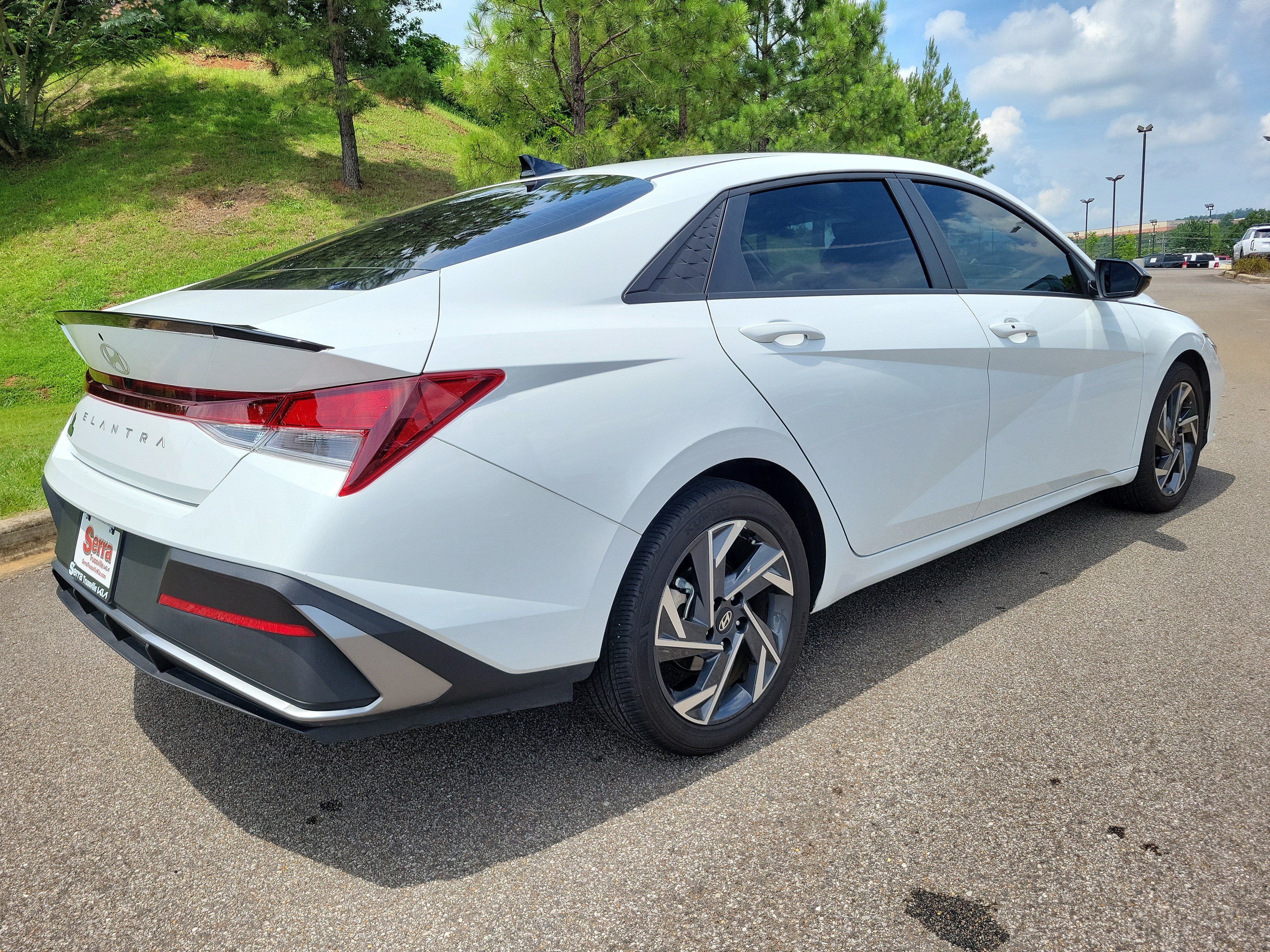 Used 2025 Hyundai Elantra Sport FWD image 22