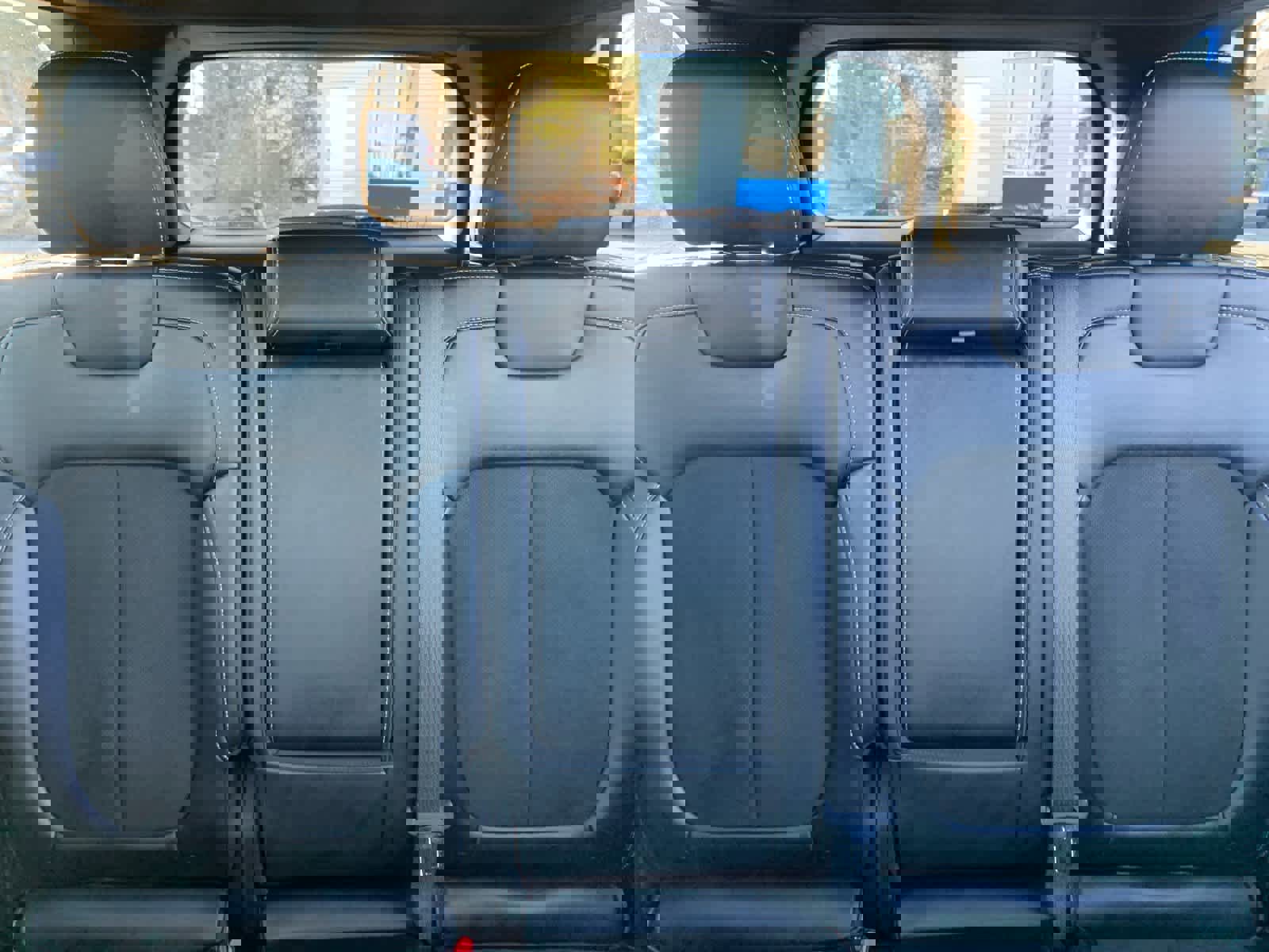 Used 2023 Jeep Grand Cherokee Altitude image 28