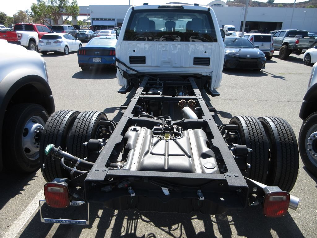 New 2025 Ford F550 4x4 SuperCab Super Duty image 2