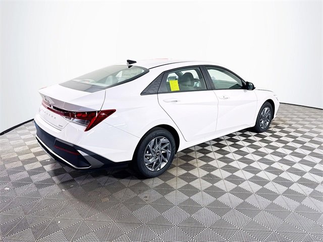 New 2025 Hyundai Elantra Blue image 8