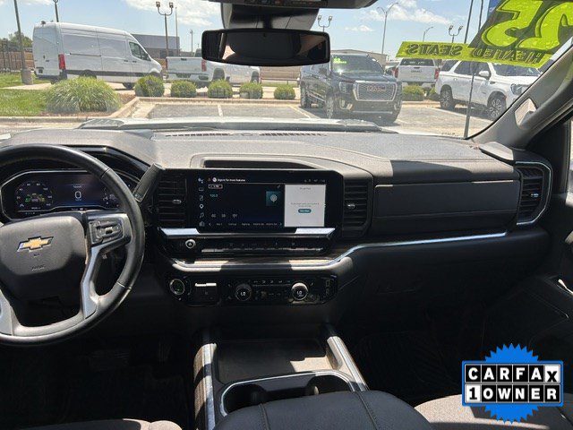 Used 2025 Chevrolet Silverado 3500 LT AWD/4WD image 4