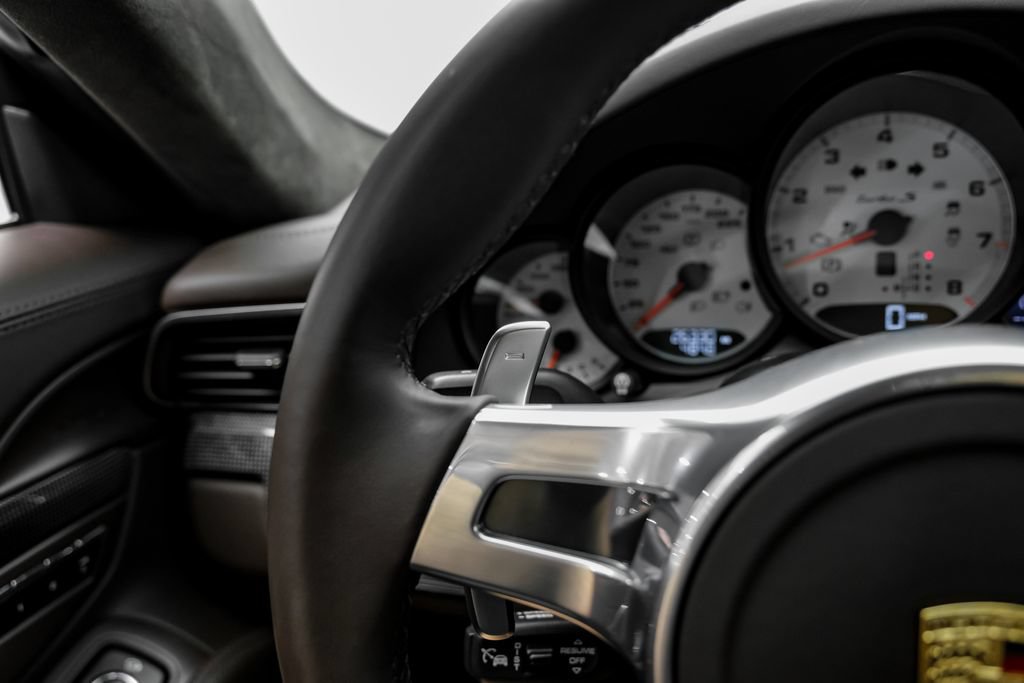 Used 2014 Porsche 911 Turbo S AWD/4WD image 18
