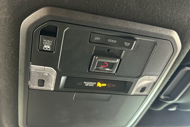 Used 2025 Toyota 4Runner 4WD image 36