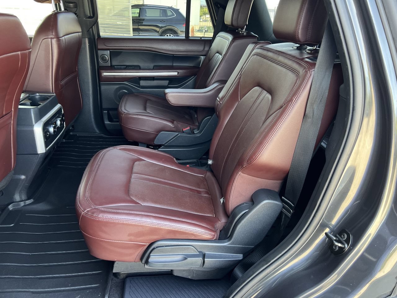 Used 2022 Ford Expedition Limited AWD/4WD image 21