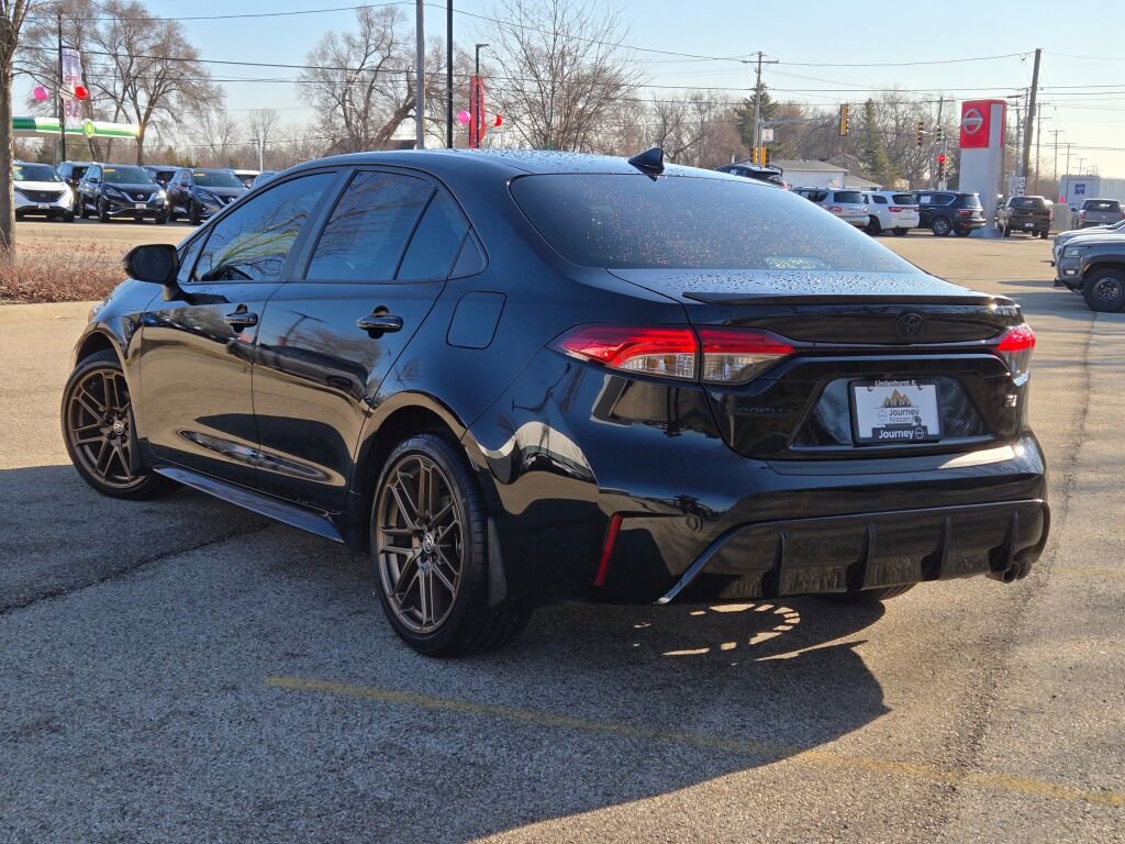 Used 2024 Toyota Corolla SE Nightshade image 12