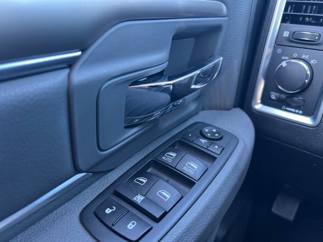 Used 2020 RAM 1500 Classic SLT w/ Luxury Group AWD/4WD image 23