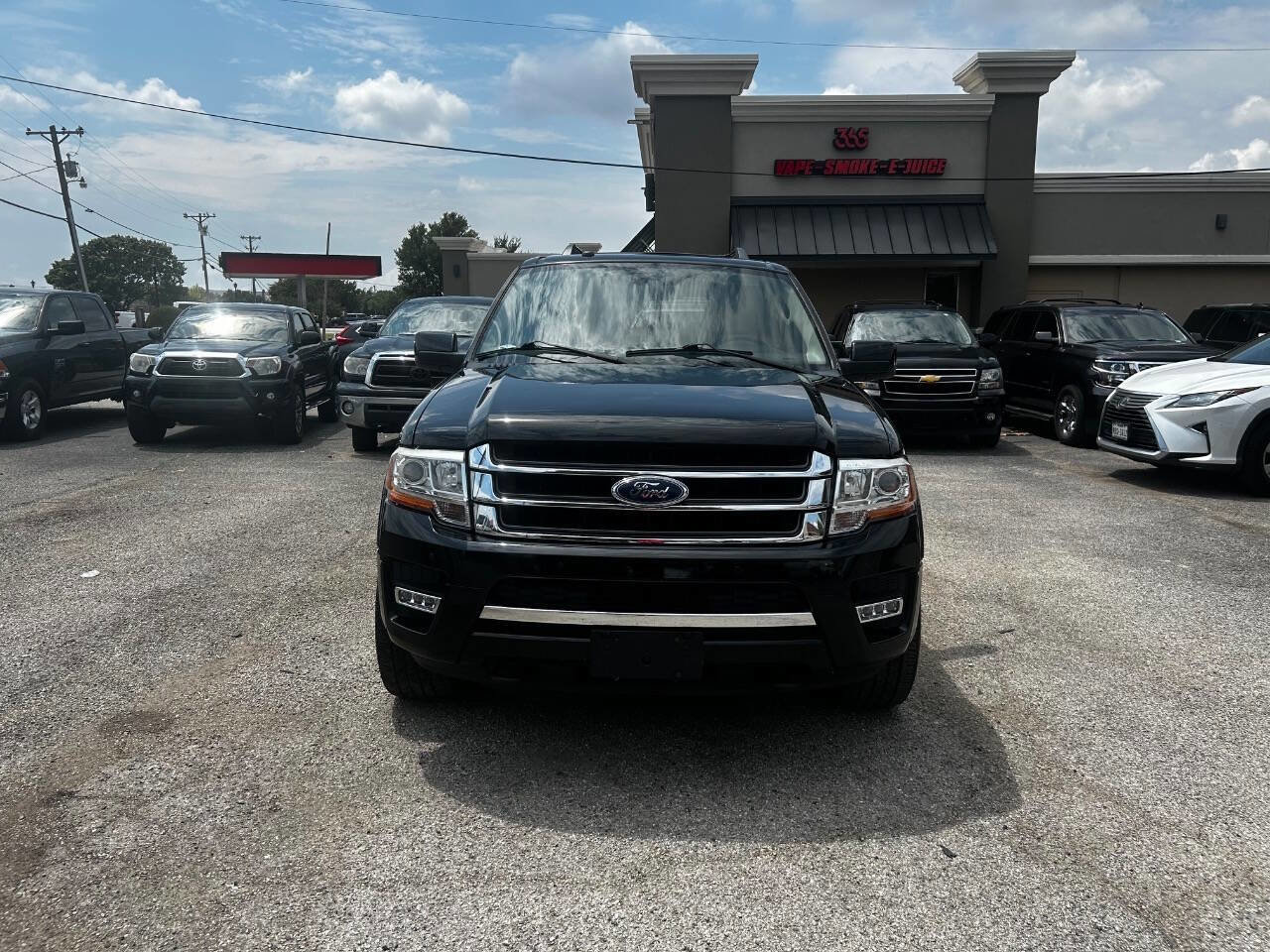 Used 2017 Ford Expedition Max Limited image 2