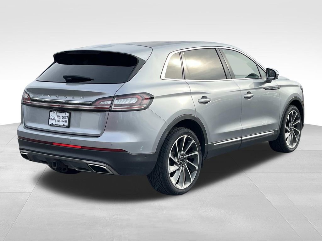 Used 2021 Lincoln Nautilus Reserve w/ Equipment Group 202A image 3