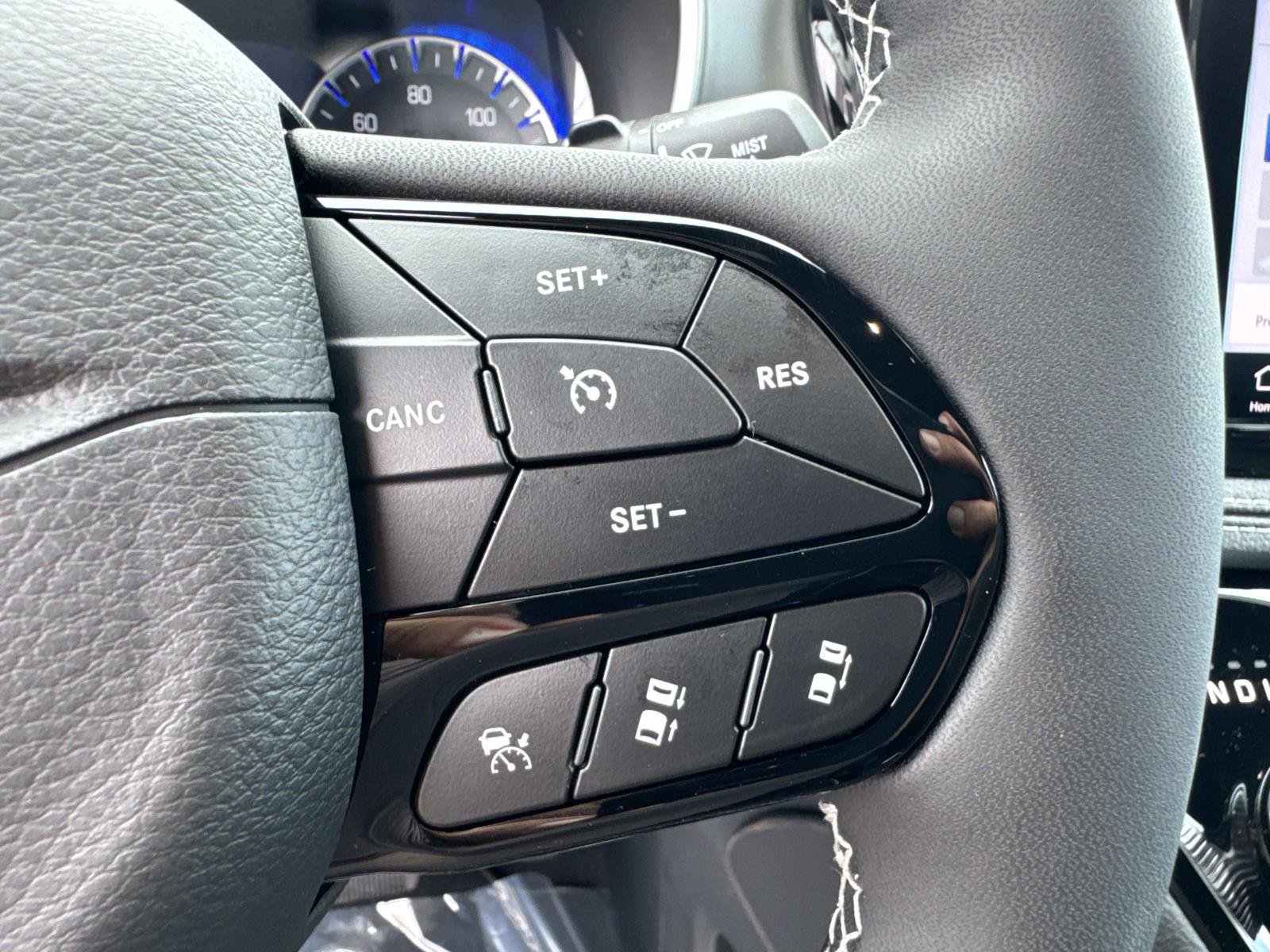 New 2027 Chrysler Pacifica Limited FWD image 29