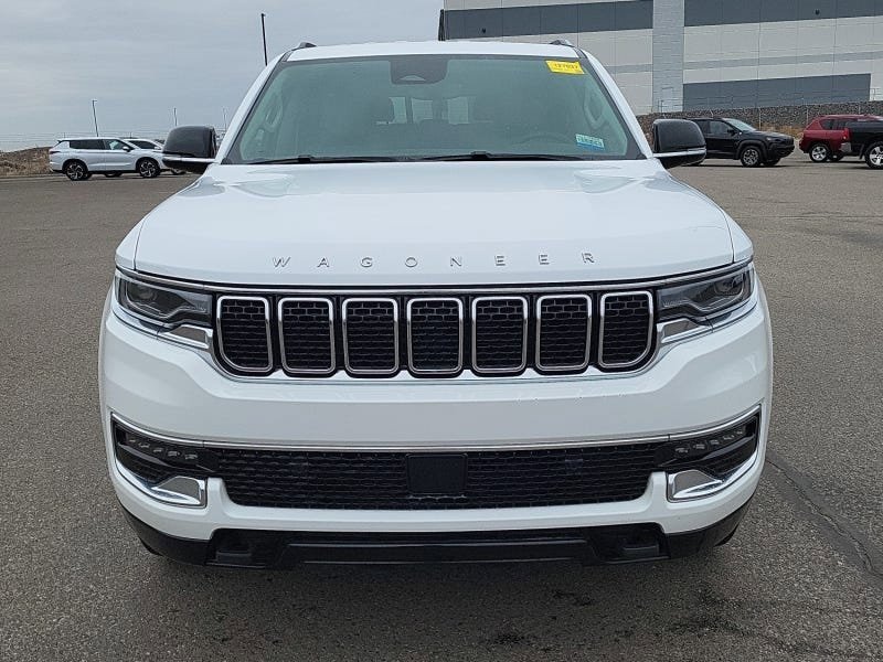 Used 2023 Jeep Wagoneer 4WD w/ HD Trailer Tow Package image 2