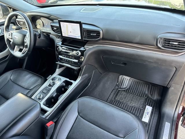 Used 2023 Ford Explorer Limited w/ Equipment Group 301A AWD/4WD image 18