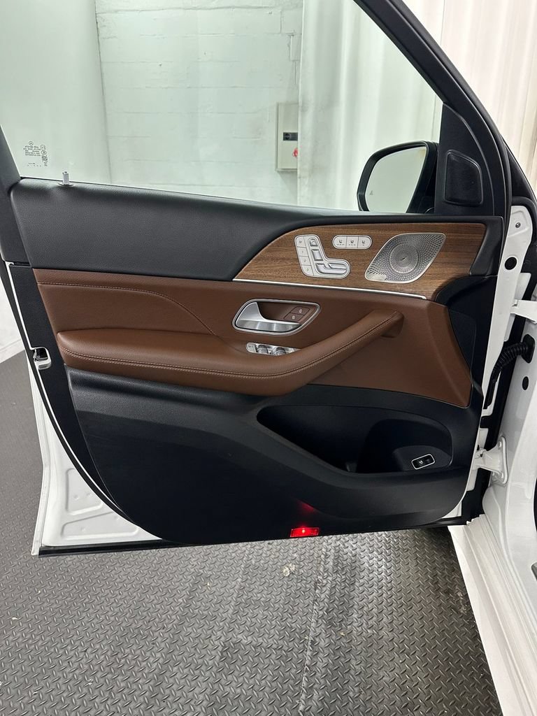 Used 2025 Mercedes-Benz GLE 350 4MATIC image 8