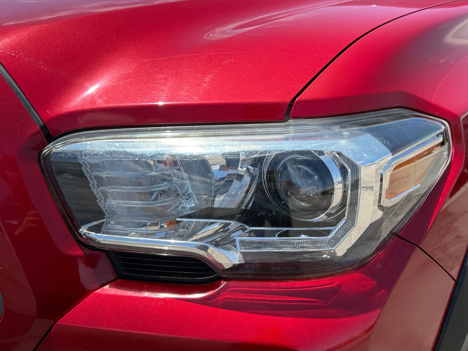 Used 2021 Toyota Tacoma TRD Off-Road w/ Technology Package RWD image 9
