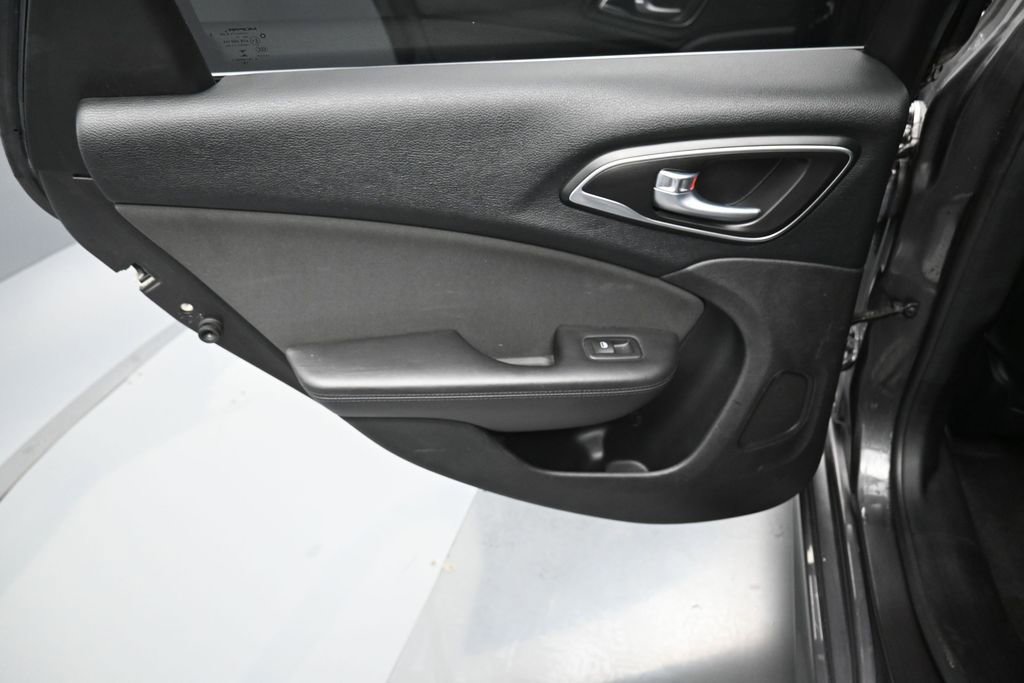 Used 2016 Chrysler 200 Limited w/ Anniversary Edition FWD image 27
