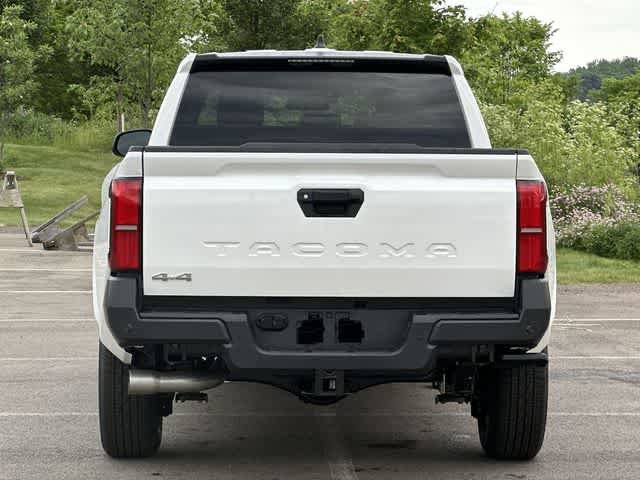 New 2024 Toyota Tacoma SR w/ SR Upgrade Package AWD/4WD image 4