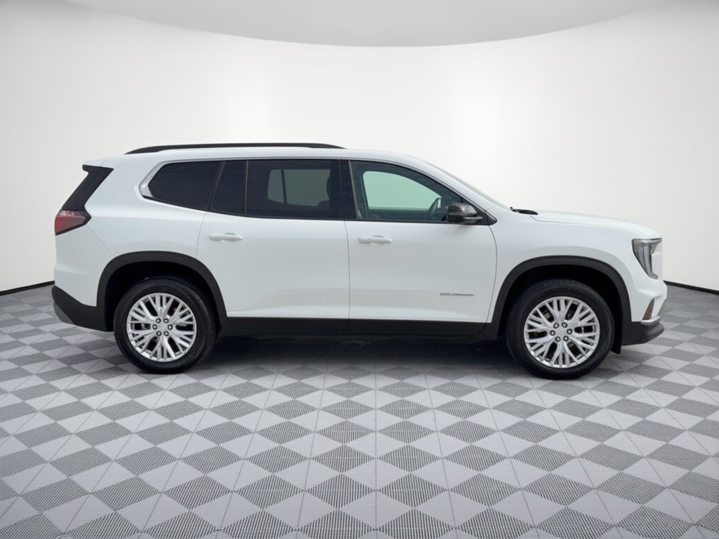 Used 2026 GMC Acadia Elevation w/ Elevation Premium Package FWD image 8