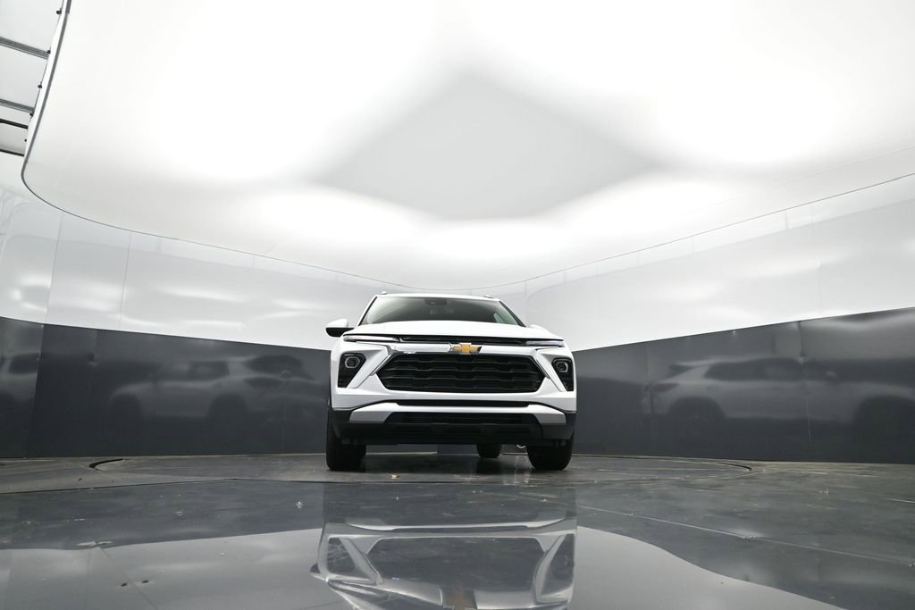 New 2026 Chevrolet TrailBlazer LT w/ LT Cold Weather Package FWD image 45