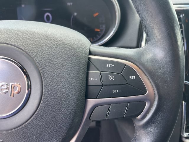 Used 2020 Jeep Grand Cherokee Laredo w/ Laredo X Package RWD image 18