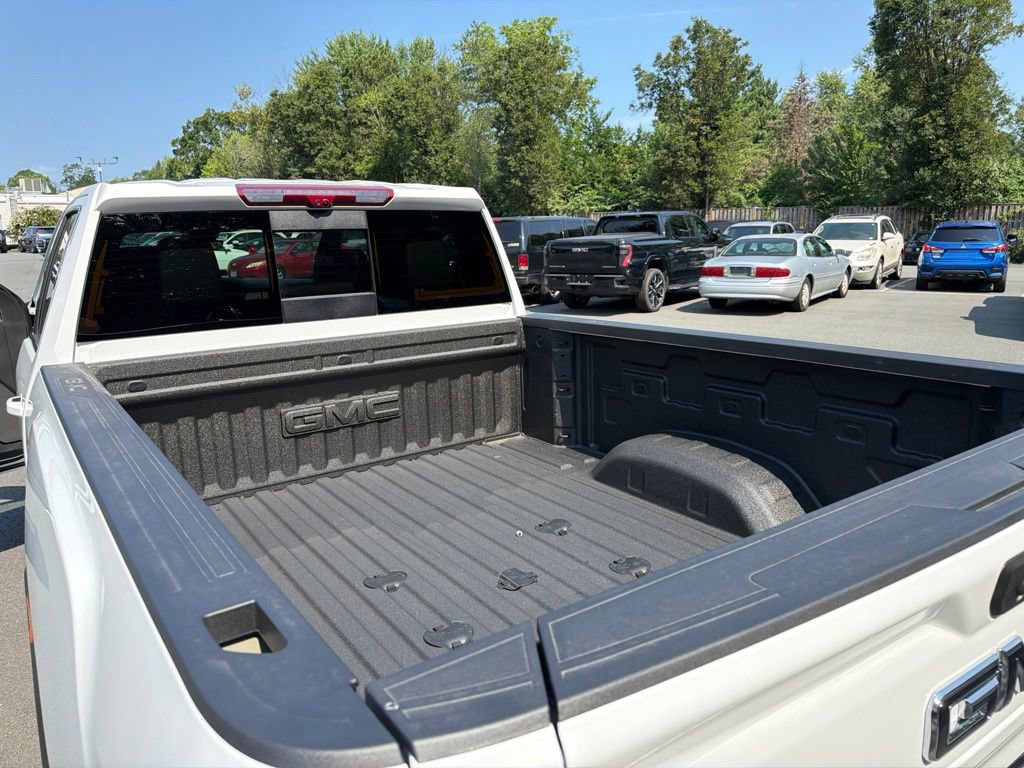 New 2026 GMC Sierra 2500 AT4 w/ AT4 Premium Plus Package AWD/4WD image 38