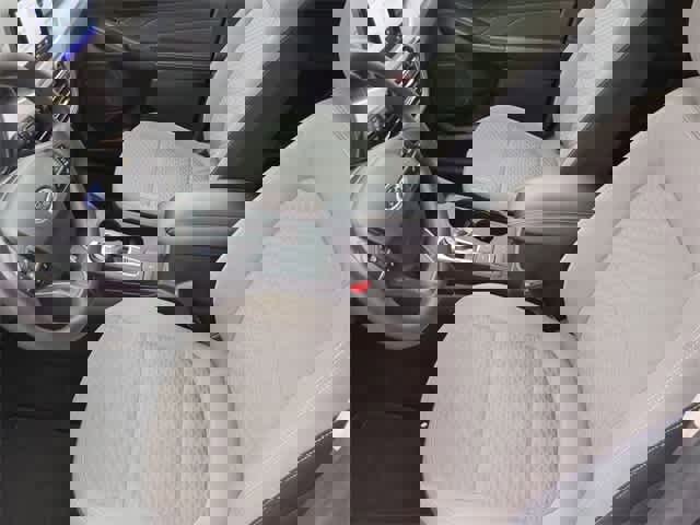 Used 2022 Ford Escape SE image 15