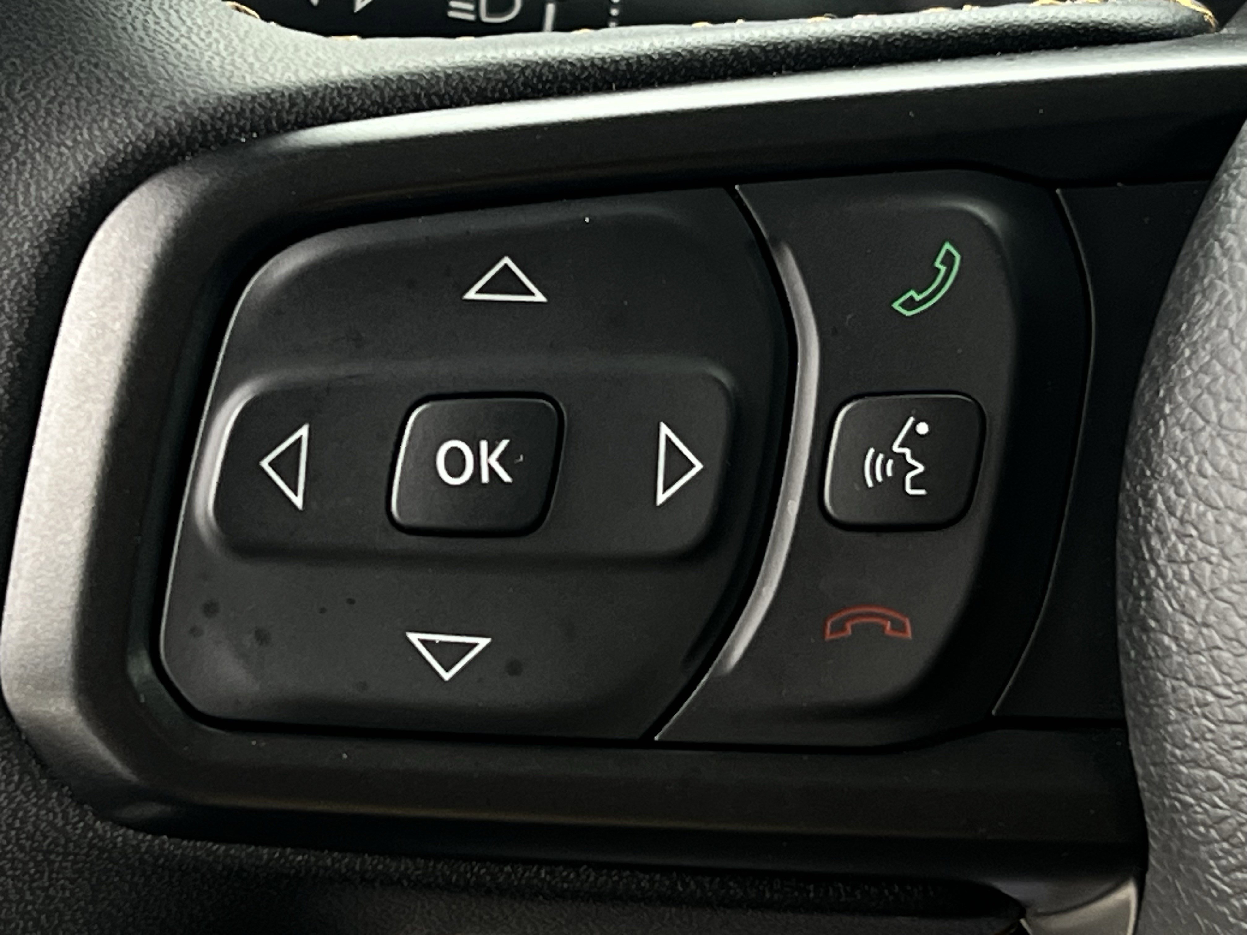 Used 2024 Jeep Gladiator Sport image 12