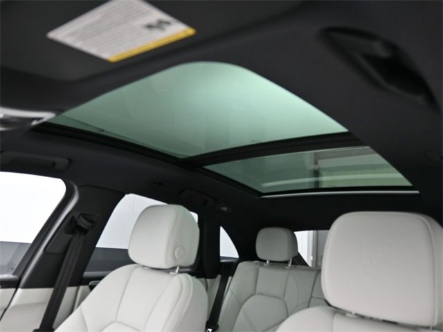 New 2026 Porsche Macan image 13