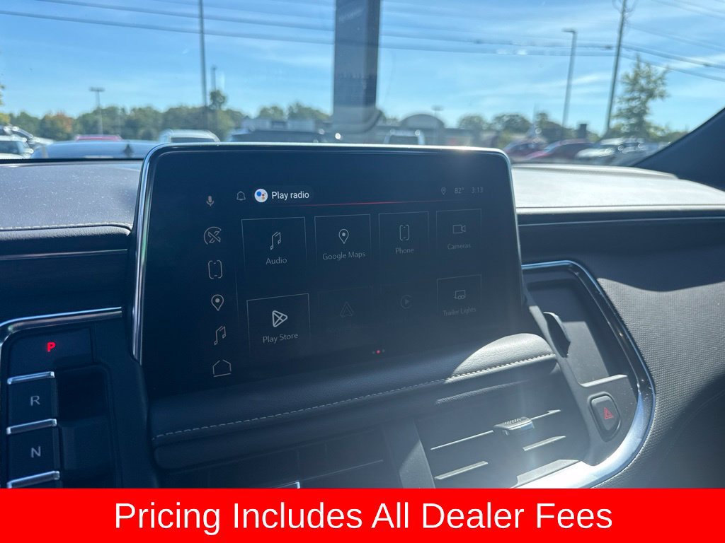 Used 2023 GMC Yukon SLT AWD/4WD image 3