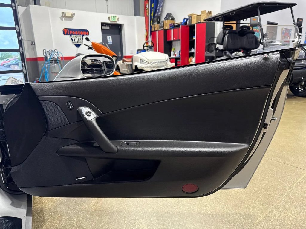 Used 2007 Chevrolet Corvette Z06 w/ Preferred Equipment Group RWD image 16