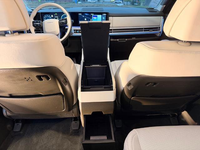 Used 2025 Hyundai Santa Fe Calligraphy image 32