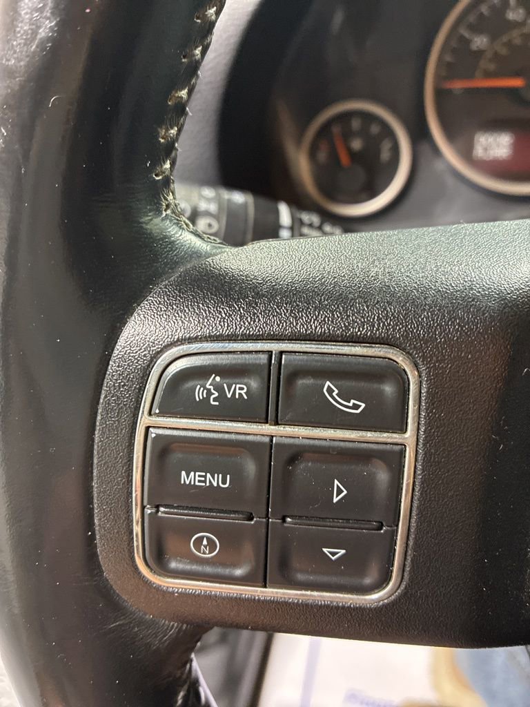 Used 2016 Jeep Wrangler Sahara image 17