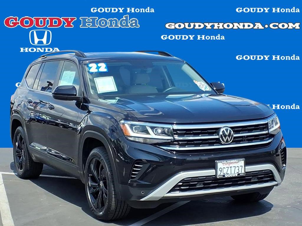 Used 2022 Volkswagen Atlas SE w/ Panoramic Sunroof Package
