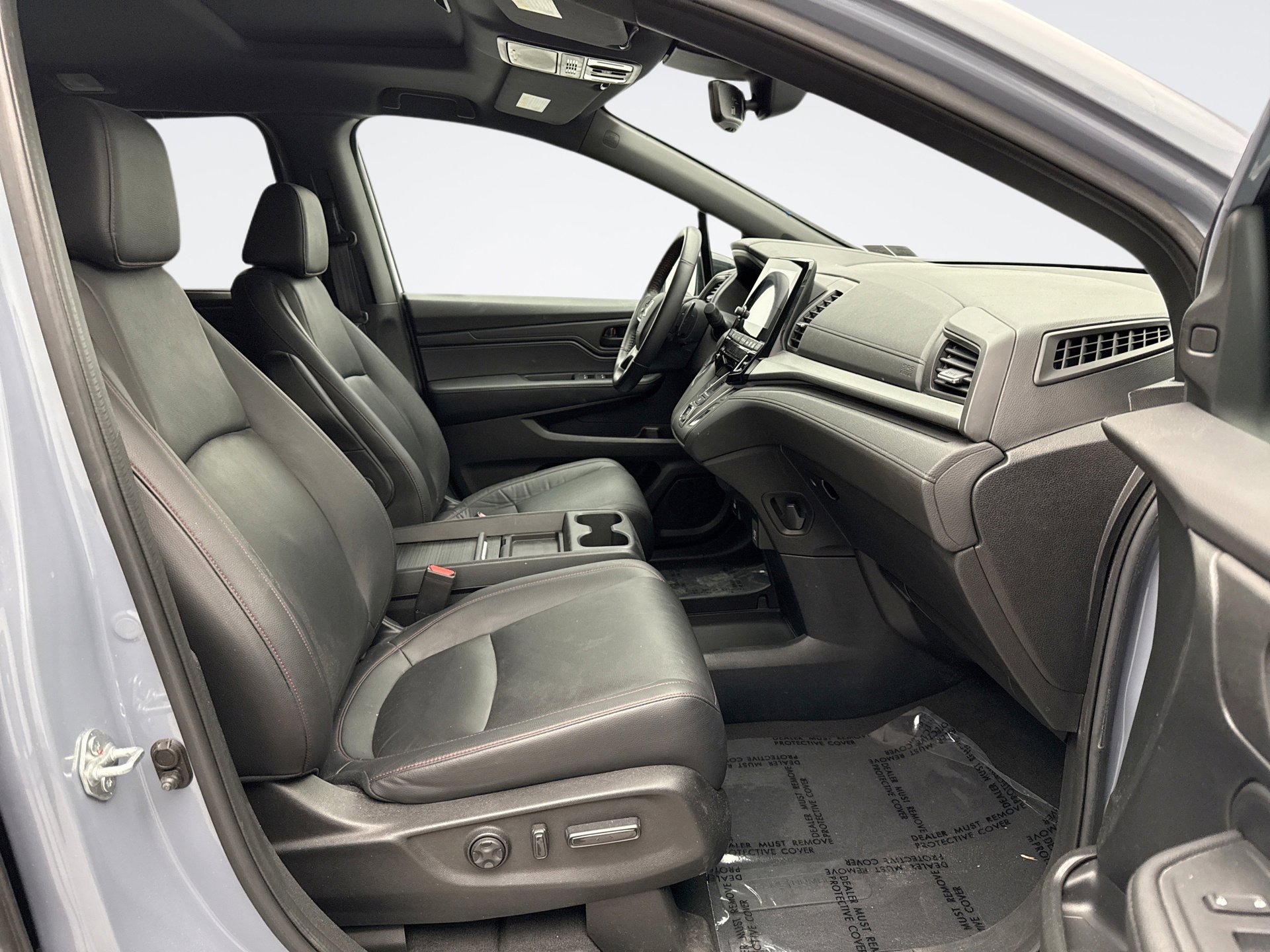 Used 2023 Honda Odyssey Sport image 17