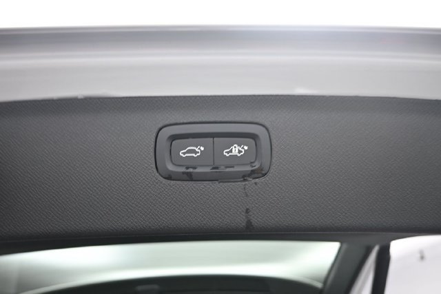 Used 2026 Volvo XC90 B6 Plus w/ Protection Package Premier AWD/4WD image 32
