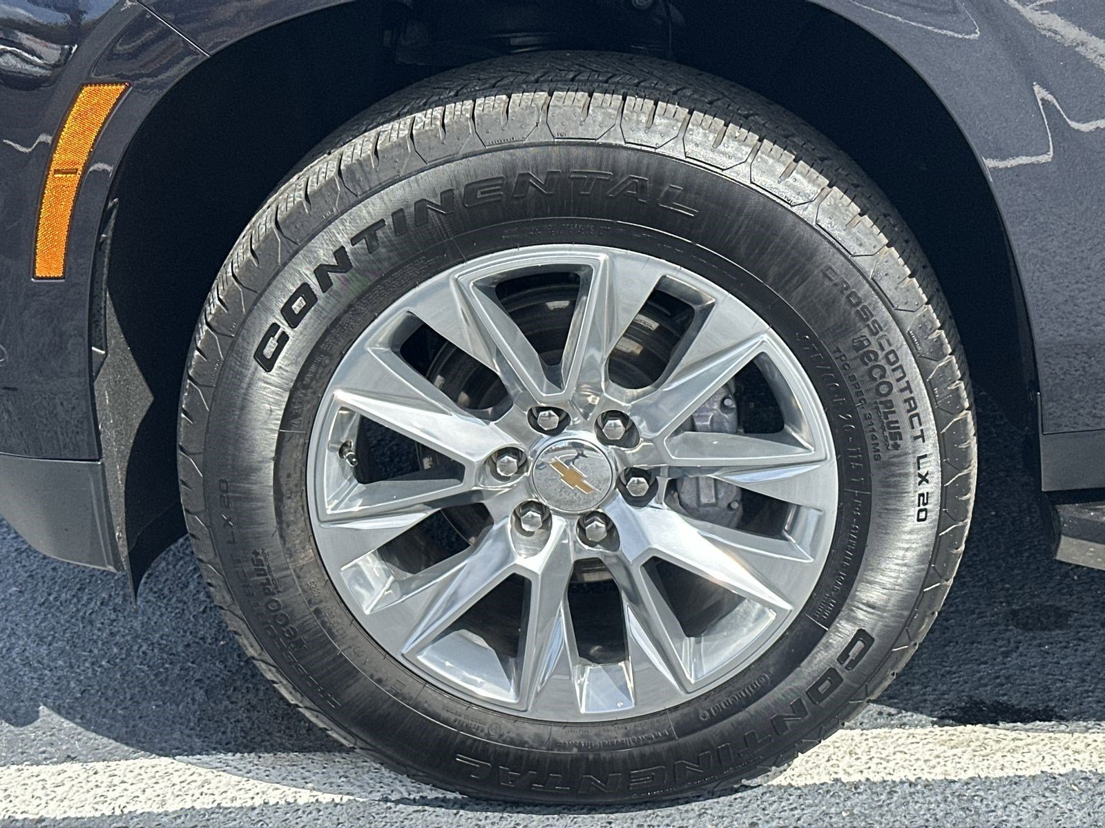 Used 2025 Chevrolet Suburban Premier RWD image 49