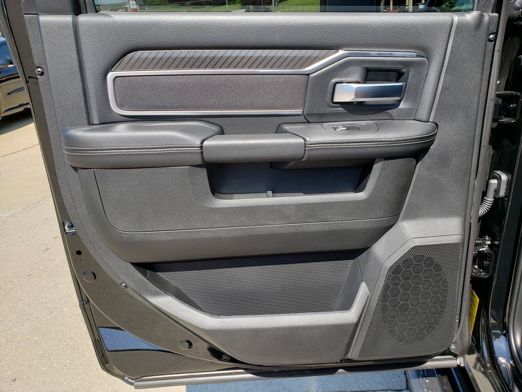 New 2026 RAM 2500 Big Horn AWD/4WD image 14