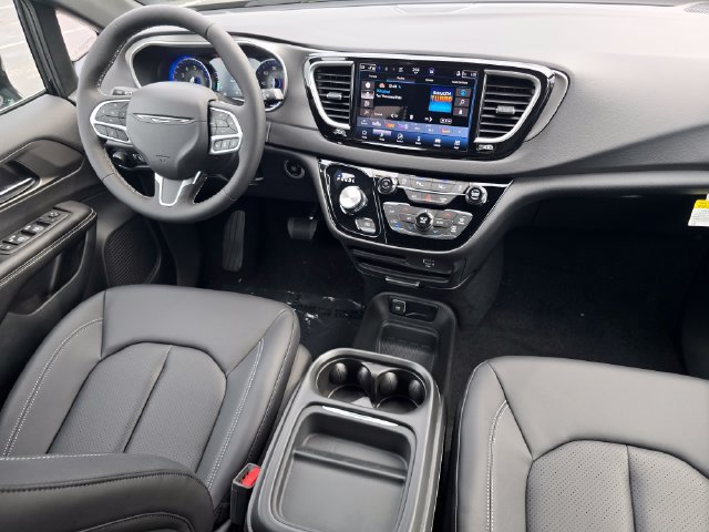 New 2027 Chrysler Pacifica LX FWD image 29
