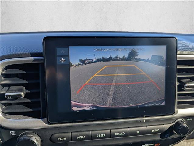 Certified 2025 Hyundai Venue SEL FWD image 18