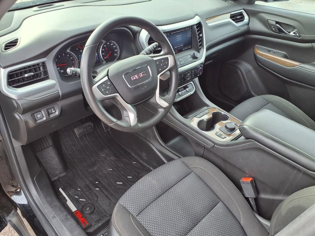 Certified 2022 GMC Acadia SLE w/ Driver Convenience Package image 4