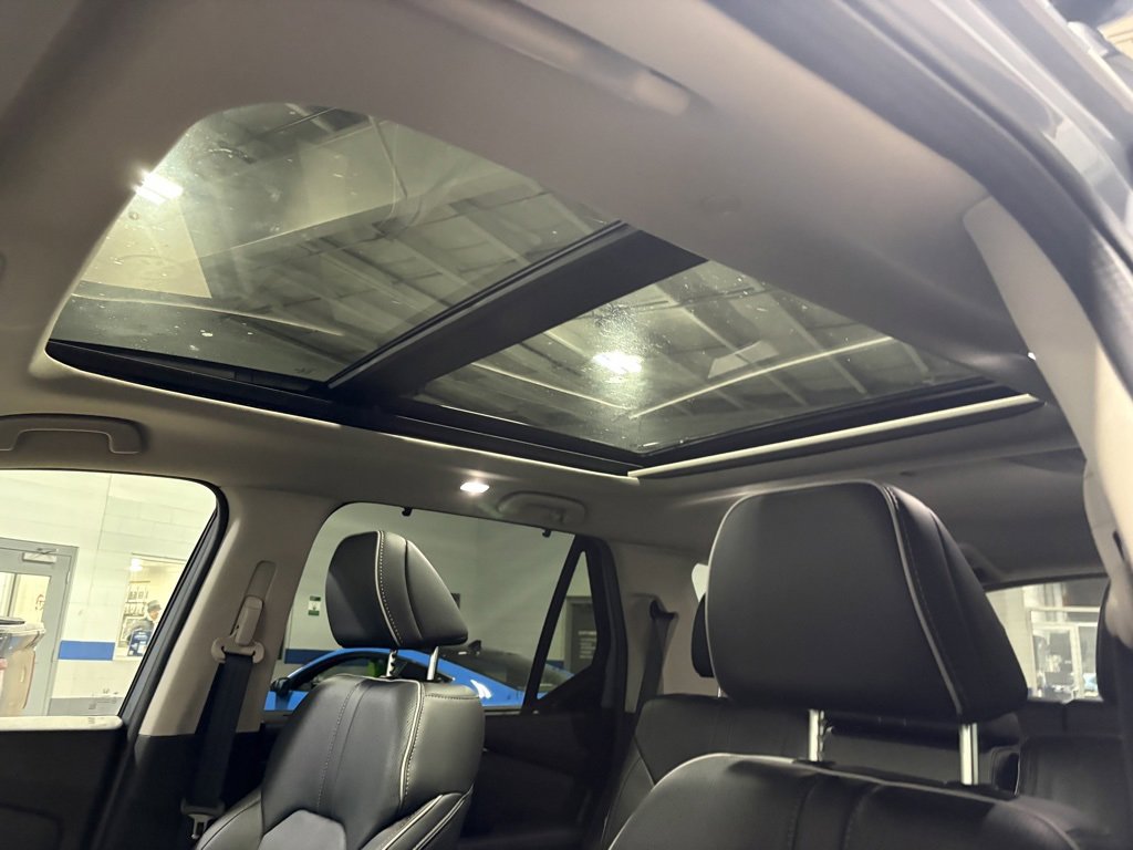 Used 2025 Honda Pilot Elite image 23