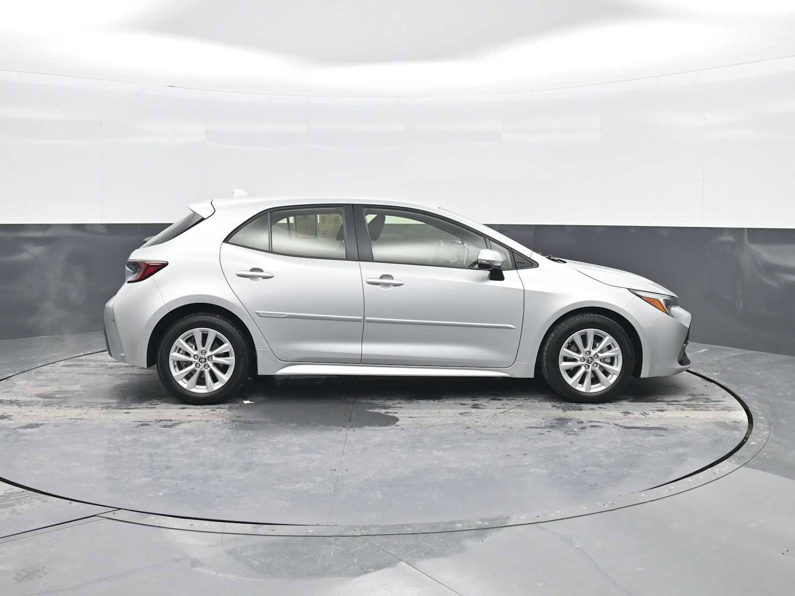 Used 2024 Toyota Corolla SE image 9