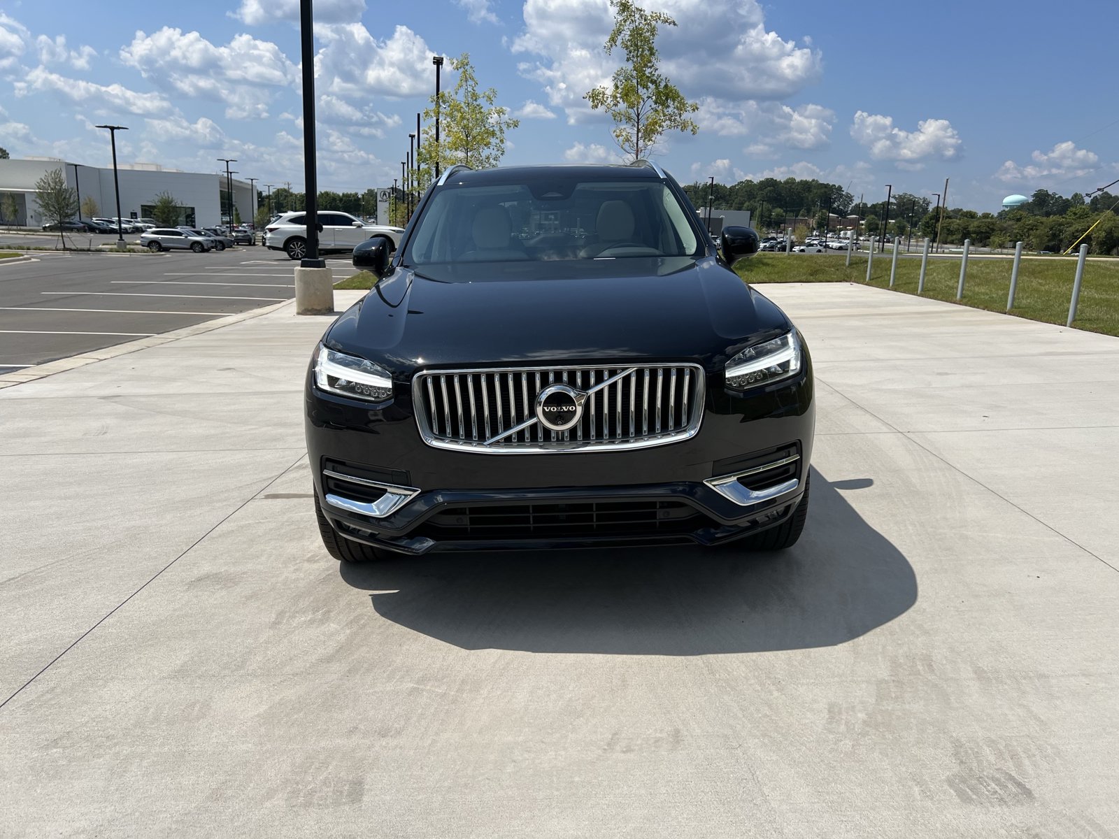Used 2025 Volvo XC90 B6 Plus AWD/4WD image 3