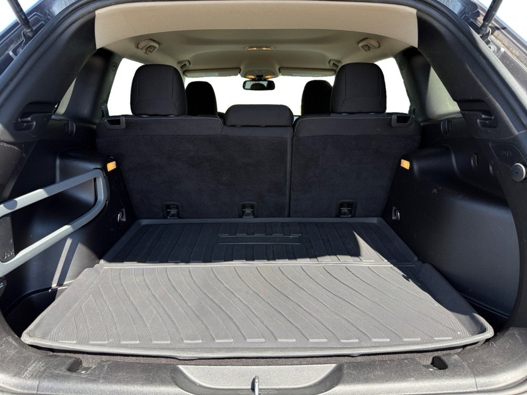 Used 2015 Jeep Cherokee Latitude FWD image 17