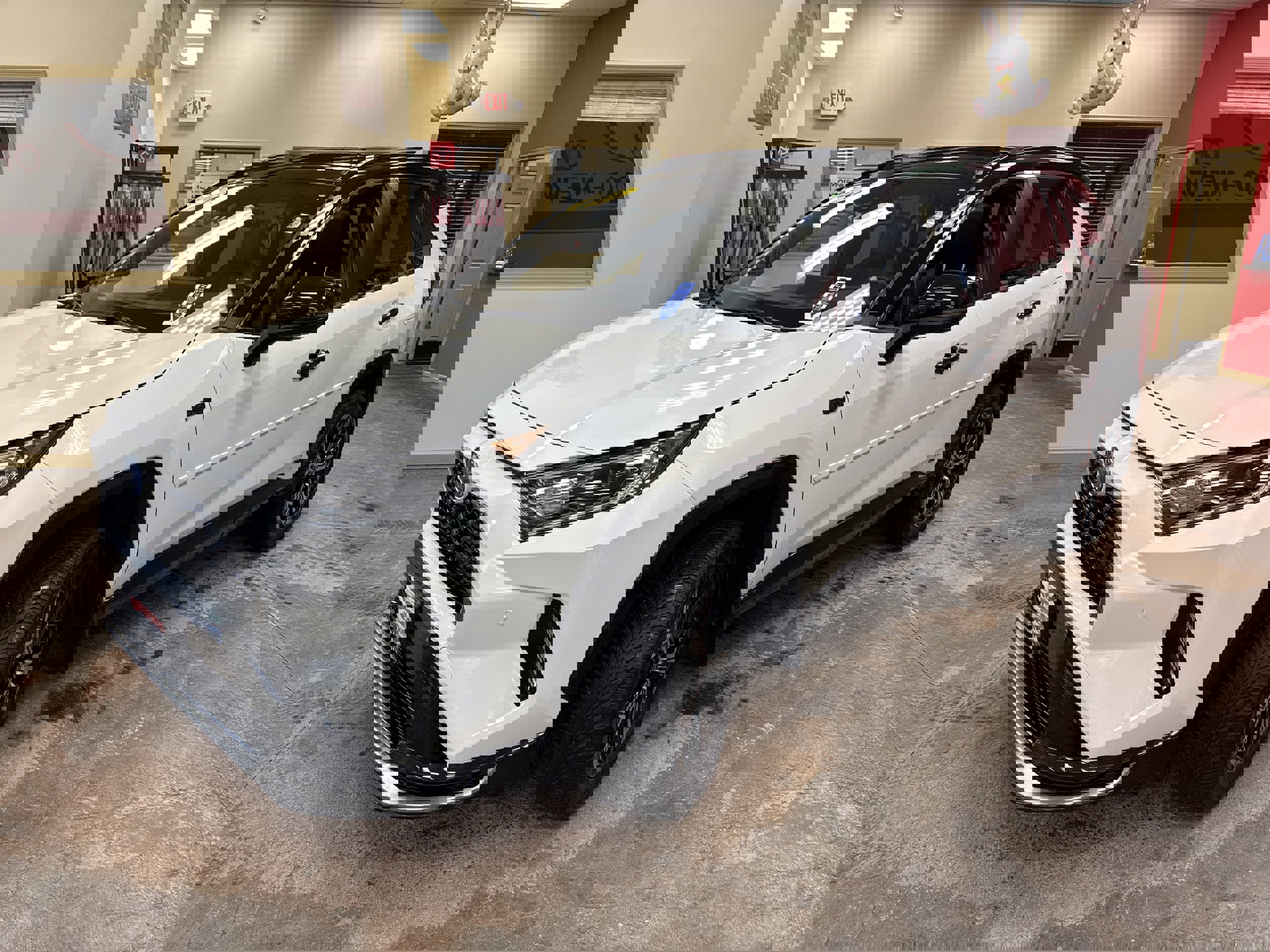 Used 2021 Toyota RAV4 XSE w/ Premium Package image 3